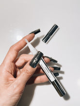 Load image into Gallery viewer, CHRMD Cuticle Oil Pen in Silver